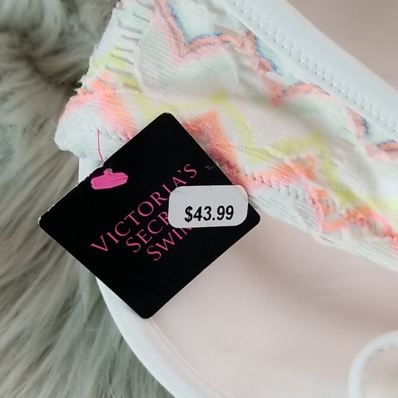 Victoria's Secret Swim Bra top 34D - Picture 3 of 4